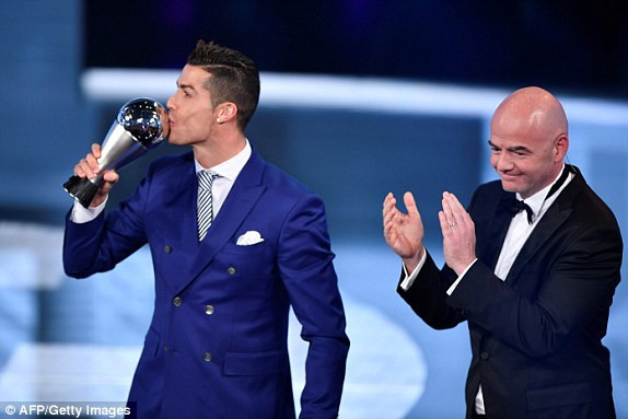 Ronaldo ne doute pas de faire partie de l’histoire du football