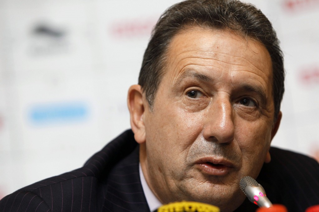 Leekens s’en prend aux joueurs et aggrave la situation de l’équipe