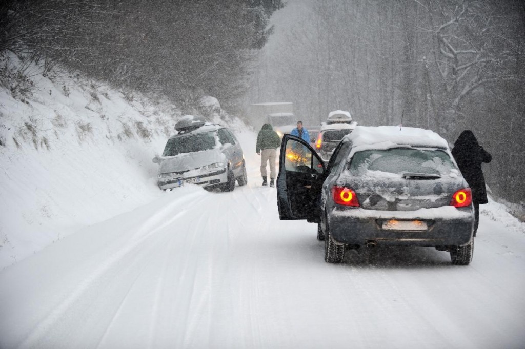 L&rsquo;alerte maintenue sur les régions nord du pays: Les routes bloquées dans 26 wilayas.