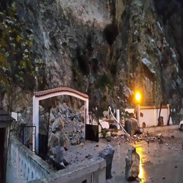 Béjaia: effondrement rocheux, un hôtel touché (Vidéo)