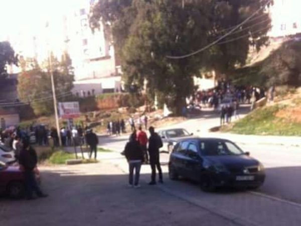 Emeutes à Akbou et Sidi Aïch