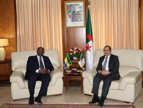 La coopération énergétique au centre d’entretiens Boutarfa-MAE gabonais