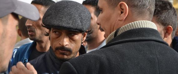 Tahar Belabbas, membre de la Coordination de défense des chômeurs, arrêté avec 27 harraga et condamné à payer une amende