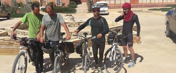 Alger à Tamanrasset à vélo: les quatre cyclistes réussissent leur pari !