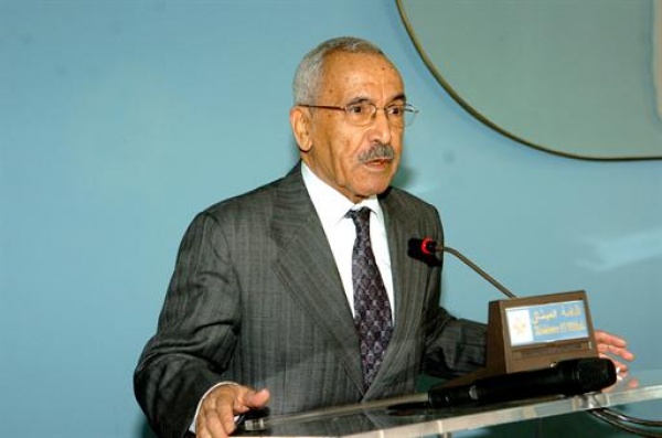 Le Président Bouteflika salue le nationalisme du défunt Smail Hamdani