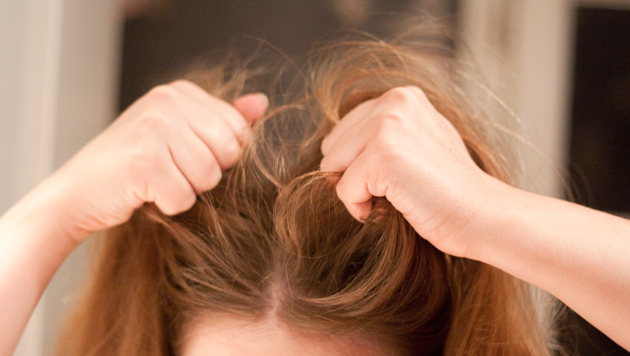 Info: Un cheveu qui tombe avec sa racine ne repousse pas