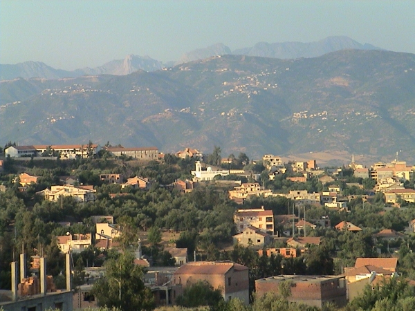 Azazga : chute mortelle d’un travailleur du 2e étage d’un immeuble en construction