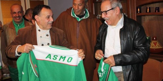 ASMO :L’ancien gardien d’El Djemia Ouahrani Djillali honoré : Une juste reconnaissance pour un ancien keeper hors pair