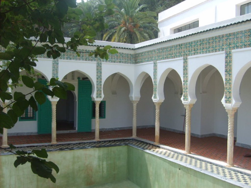 Thème d’une résidence de création à la Villa Abdeltif: Les étrangers d’Alger, vus par un photographe italien et un écrivain algérien