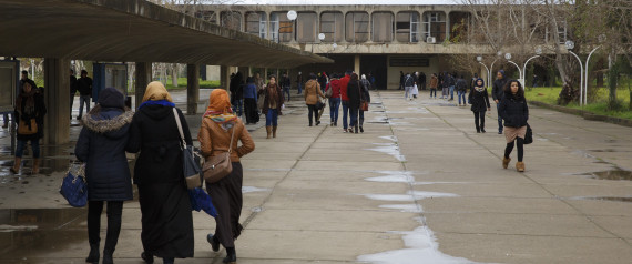Bourses à l&rsquo;étranger : Seuls les étudiants d&rsquo;anglais, de mathématiques, de pharmacie et de biologie en bénéficieront