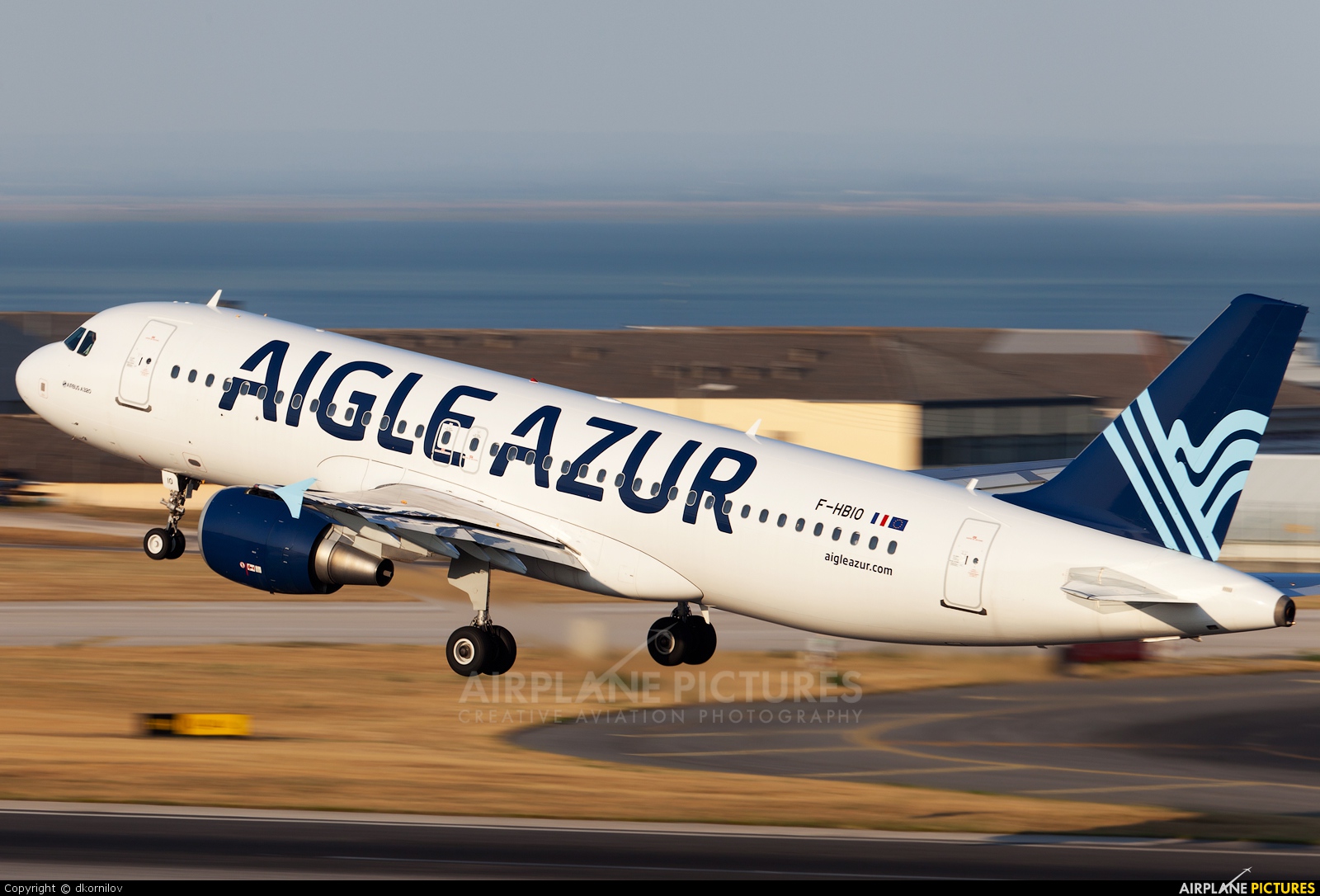 Aigle Azur lance une nouvelle ligne aérienne Bordeaux-Alger.