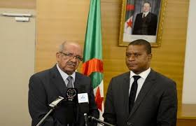M. Messahel reçoit l&rsquo;envoyé spécial du Président mozambicain porteur d&rsquo;un message.