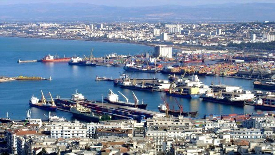 Tebboune à propos de l’attribution des licences d’importation reportée sur 15 jours: « C’est au Premier ministre de trancher »