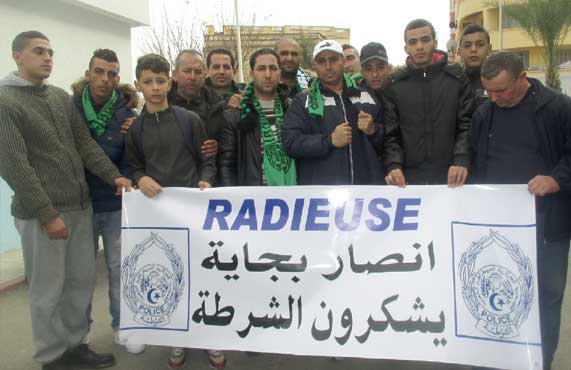 Violence dans les stades : Rencontre entre police et mouvement associatif à Béjaïa.
