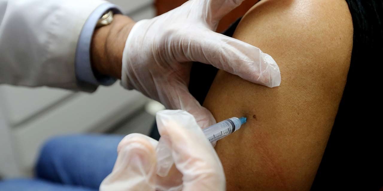 Le ministre de la Santé dément l’hospitalisation d’un ou d’une élève ayant été vacciné au R-R