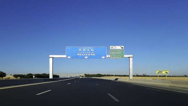 Enième protesta des habitants du hameau Bastian à Mers El Kébir: Les manifestants en colère bloquent la RN2