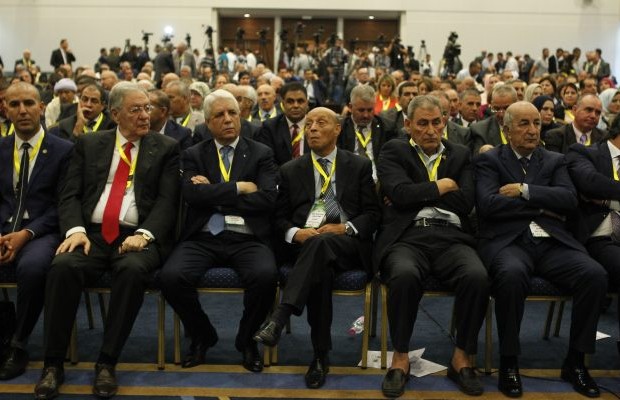 Alors que la situation doit se clarifier dans les prochaines 48 heures: Aucun ministre FLN n’a encore déposé sa candidature