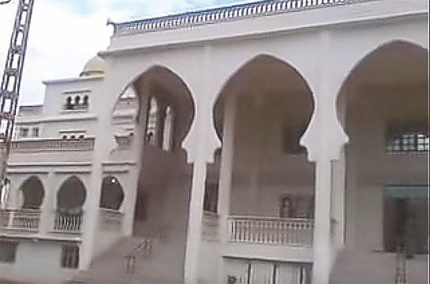 EL ATTAF :un imam empêché par la force d’officier la prière du vendredi