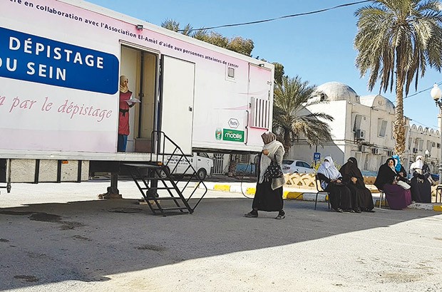 Dépistage précoce du cancer du sein:  Le mammobile El-Amel draine la foule à El-Oued et à El-Meghier