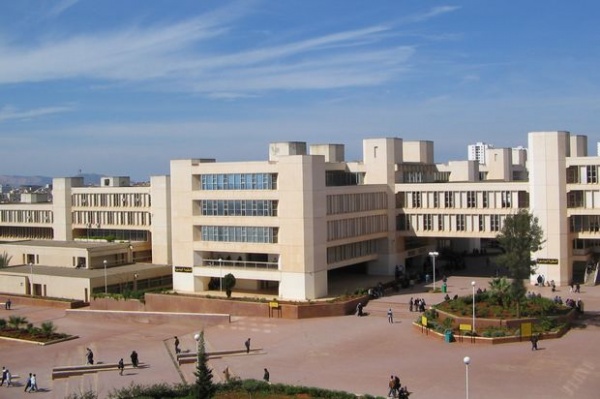 Partenariat pour la formation entre l&rsquo;UST d&rsquo;Oran et l&rsquo;entreprise Lafarge Ciment d&rsquo;Oggaz