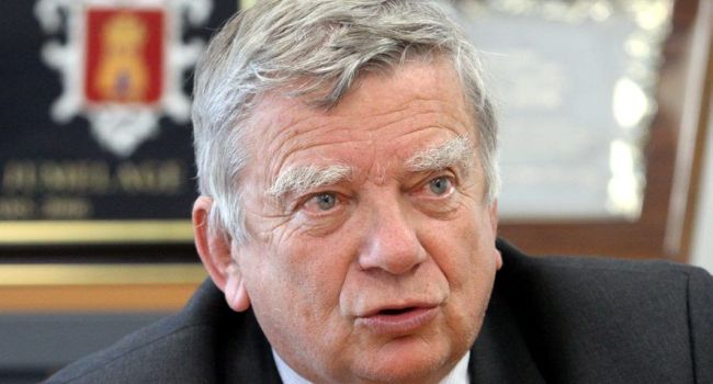 Il a rédigé un rapport mensonger sur l&rsquo;Algérie:  Jean Glavany présente ses excuses