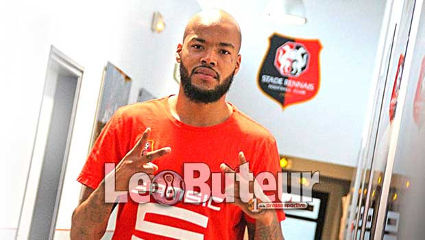 Gourcuff : «M’bolhi  a besoin de stabilité»