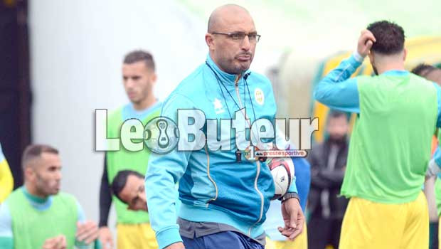 JSK : Moussouni : L’irrégularité de certains joueurs inquiète