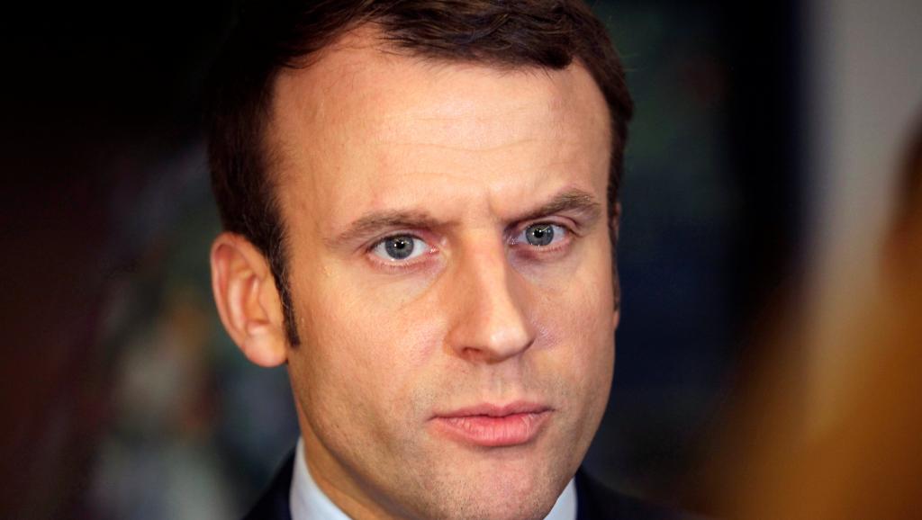 En Algérie, Emmanuel Macron dénonce la colonisation, colère à droite
