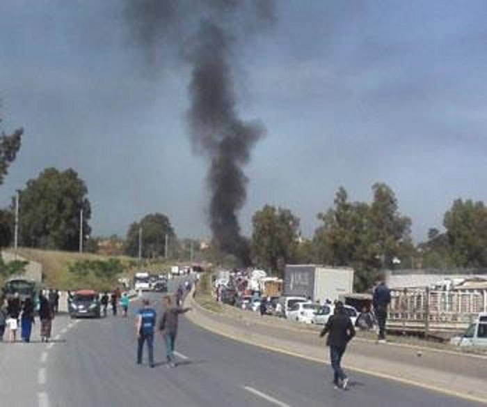 Tizi Ouzou: Des routes et des APC fermées par les citoyens