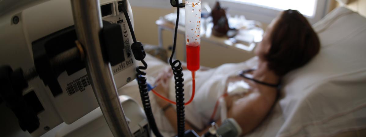 Le ministre du Travail, de l’emploi et de la sécurité sociale: « La CNAS rembourse les médicaments anticancéreux figurant sur la liste des médicaments remboursables »