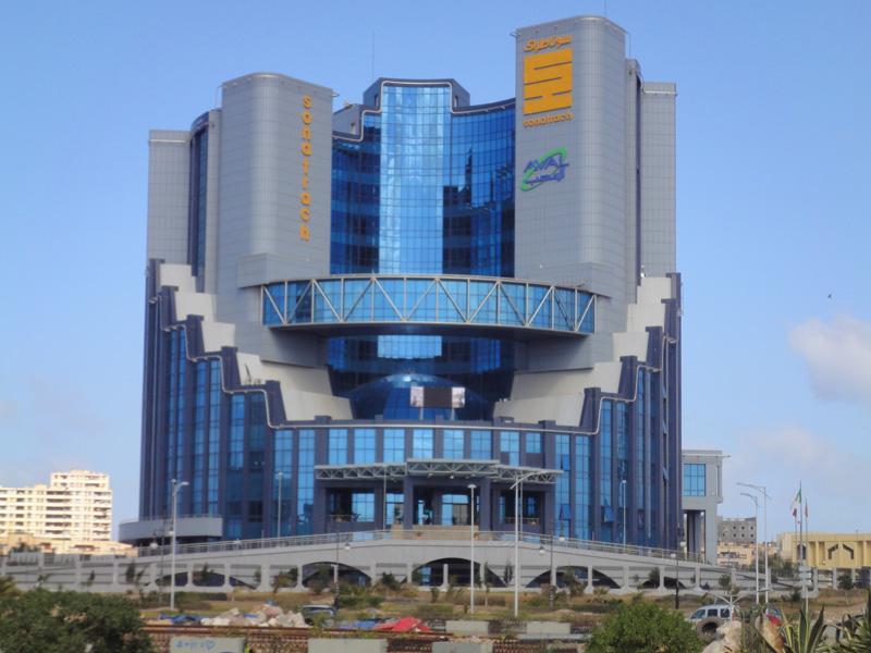 Il a été pourvu à son remplacement jeudi: Le vice-président Aval à Sonatrach limogé.