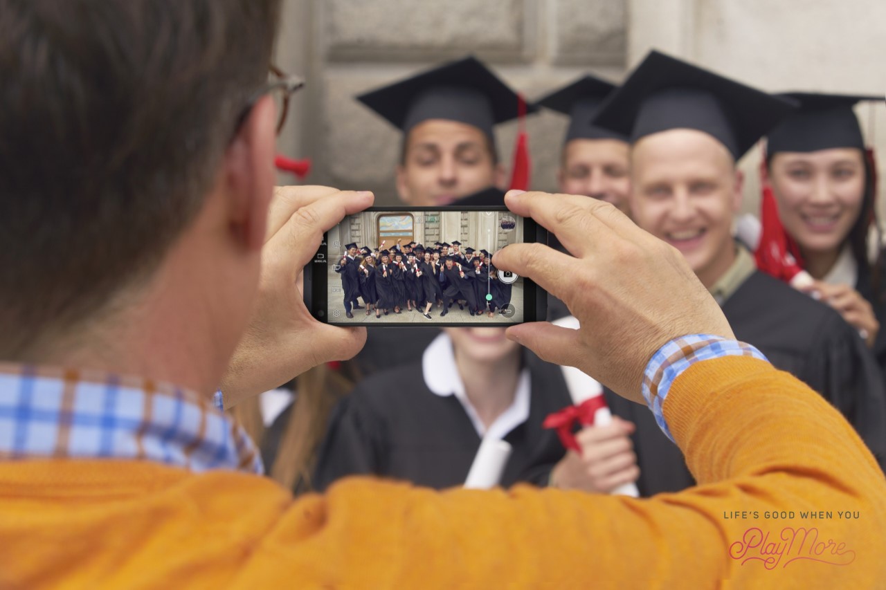 Le Monde au bout des doigts: Le phénomène révolutionnaire du Smartphone LG.