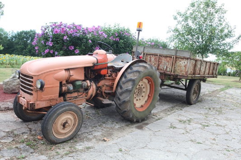 Un agriculteur écrasé par son tracteur