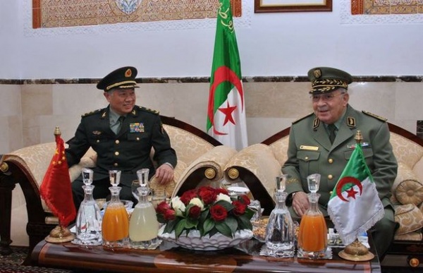 Gaïd Salah reçoit un haut responsable de la Commission militaire centrale de l’Armée chinoise