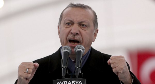 Erdogan : la Turquie menace de riposter à l’« acte nazi des pays-bas »