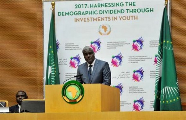 Le nouveau président de la Commission de l’UA Moussa Faki prend ses fonctions