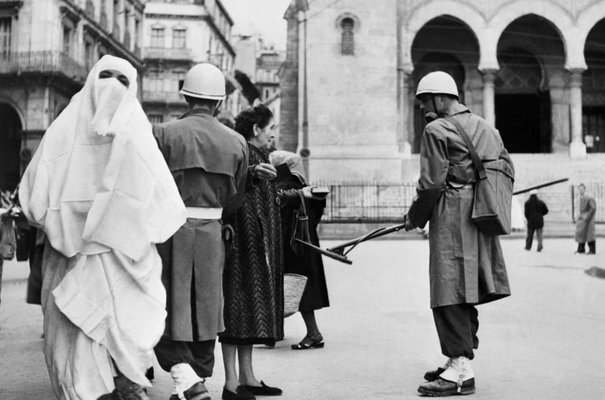 8 Mars femmes en fête : Elles ont joué un rôle prépondérant lors de la  guerre d&rsquo;indépendance:  Jeunes, belles et rebelles