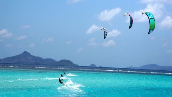 Voile/JO 2020: le kit-surf désormais affilié à la Fédération