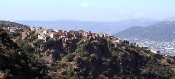 Un jeune homme tente de s’immoler par le feu à Tizi Ouzou