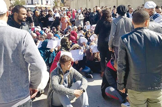 À l’Est: Le mouvement s’élargit