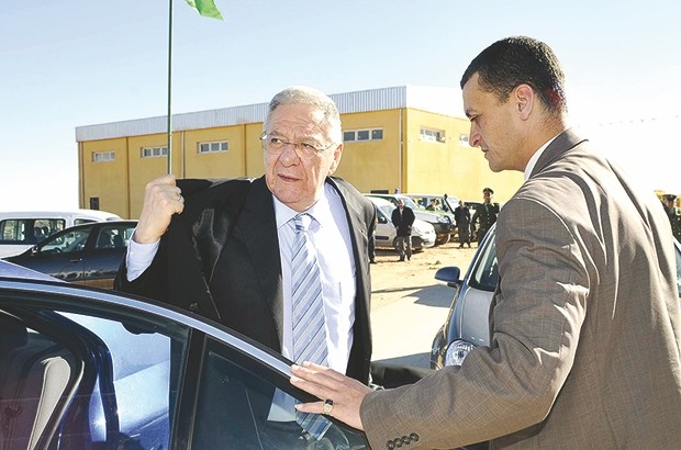 Il ne nie pas l&rsquo;arrestation de son fils et reconnaît l&rsquo;existence de la corruption au FLN: Ould Abbes dans la tourmente