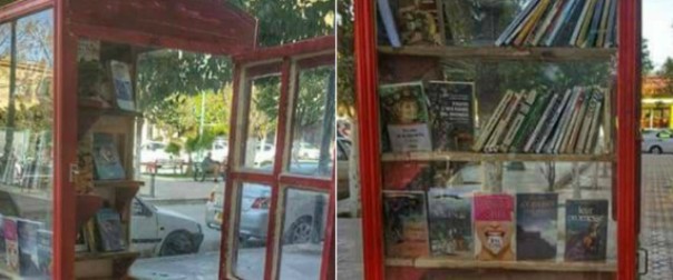 A Batna, une « cabine à livres » ouvre ses étagères