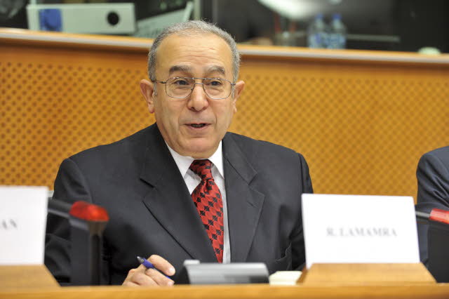 La tragédie des réfugiés syriens ne doit pas être « un fonds de commerce », selon Lamamra