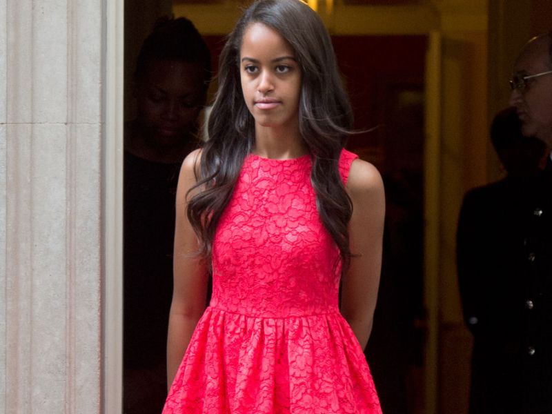 Barack et Michelle Obama « très inquiets » que leur fille Malia habite seule