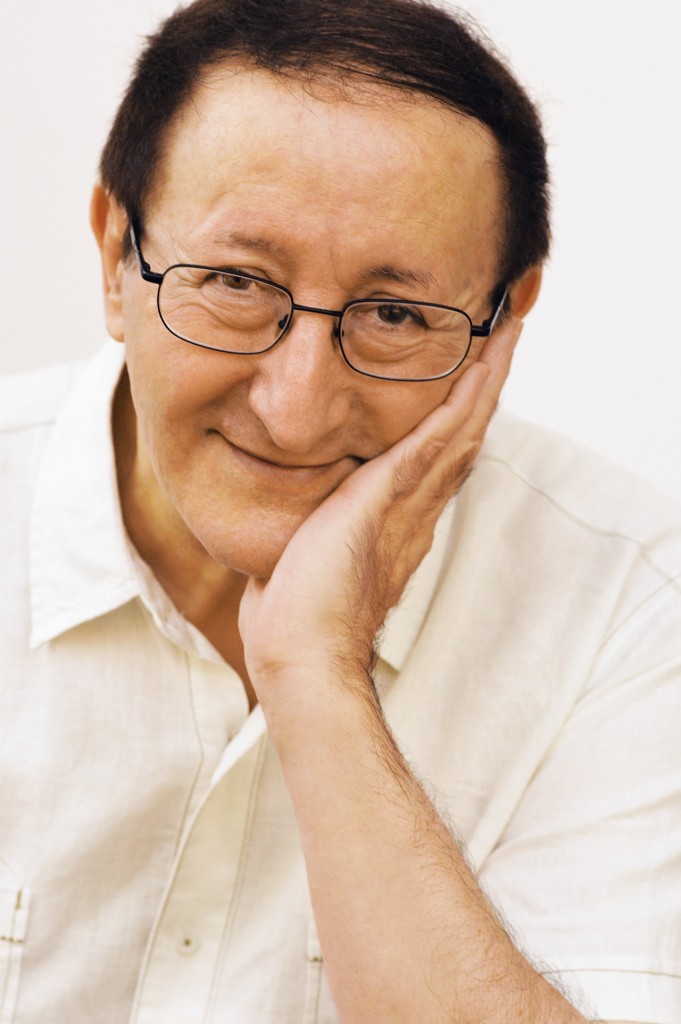 Idir sur la cause berbère: “Je suis un peu comme Camus qui disait préférer sa mère”