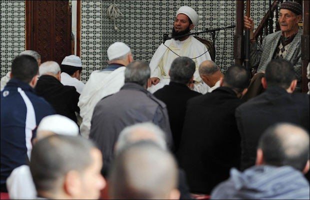 Le mouvement associatif et les imams s’impliquent dans la mission de sensibilisation