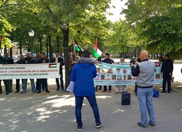 Rassemblement à Paris pour la libération des prisonniers politiques sahraouis détenus au Maroc