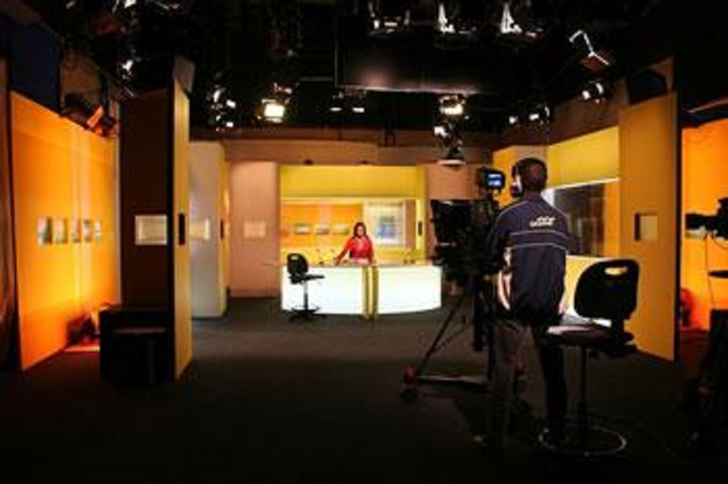 Législatives : Des leaders en panne d&rsquo;idées, des télés sans imagination et une campagne sans relief: Ça ronronne…