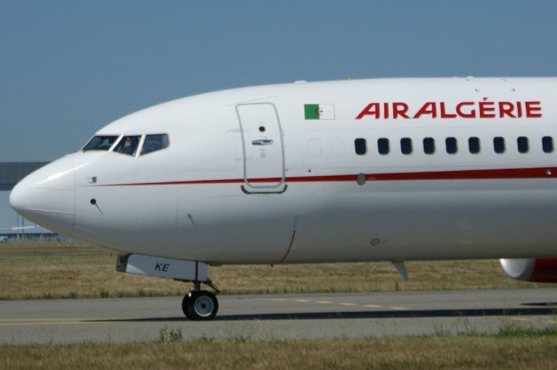 Vidéo: Une femme agressée à bord d’un vol Air Algérie !