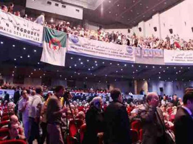 Législatives 2017 : Le FLN soutient l&rsquo;initiative privée en matière d&rsquo;investissement